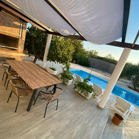 Villa Bubica- Cozy Holiday Home In Rural Area With Pool Stankovci  Exterior photo