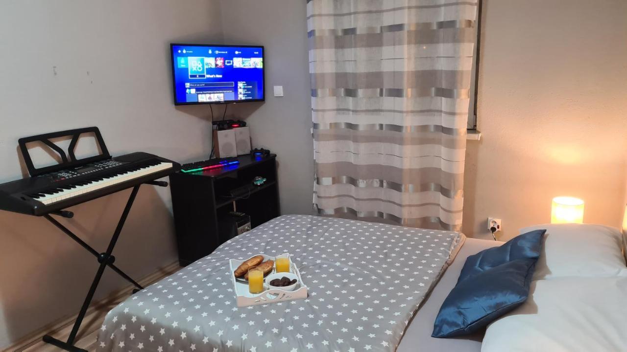 Nyaraló Bubica- Cozy In Rural Area With Pool Stankovci